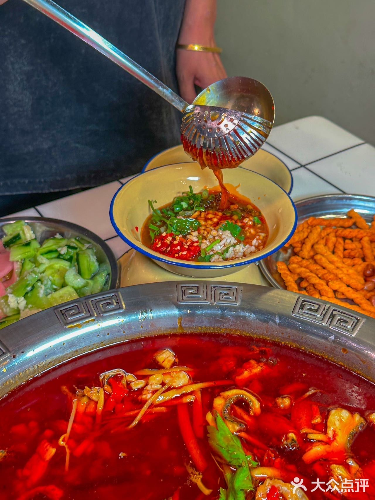 这次带他去吃了王火火自助乌鱼 真的可以一次吃到爽