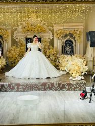 点击看大图 -伯瓷皇后婚纱艺术空间