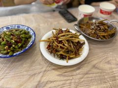 -江城燕子大排档(江汉路步行街店)