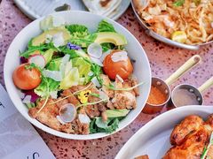 嫩煎鸡腿沙拉-La Terre乐田(万象城店)