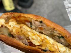 鲜肉里脊鸡蛋锅盔-军屯锅魁(城市花园店)