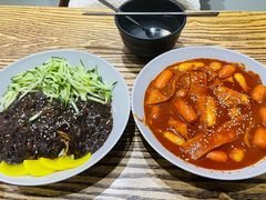 炒年糕-吴草鸡爪오초닭발韩食堂(融恒盈嘉中心店)