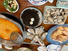 -老何家后安粉·糟粕醋海鲜火锅(三亚湾椰梦长廊店)