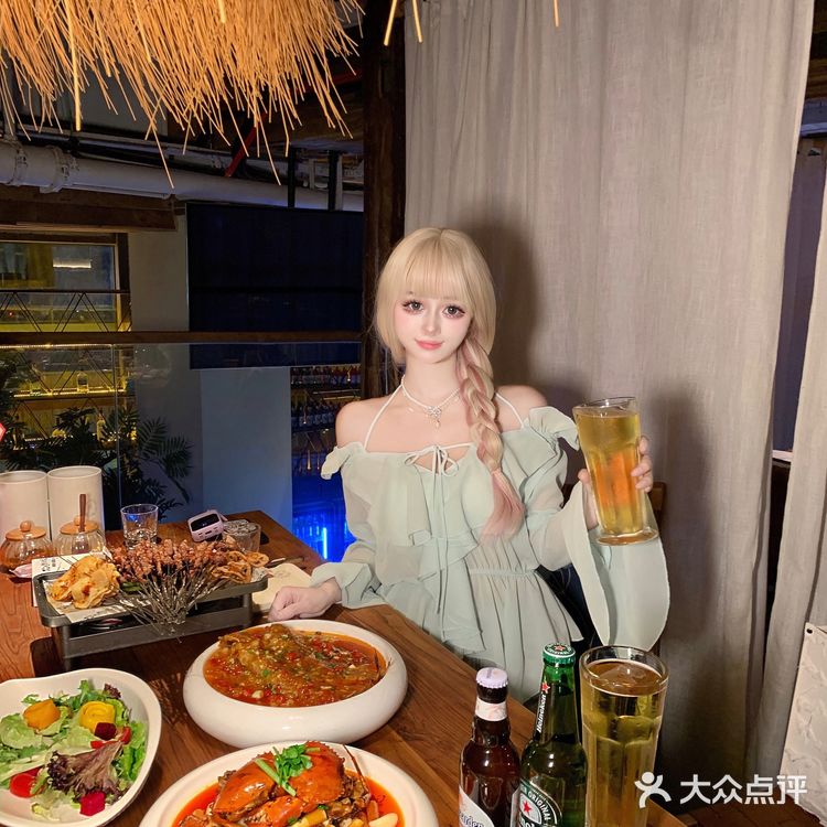 这家烧烤小酒馆也太有氛围啦💃🏻