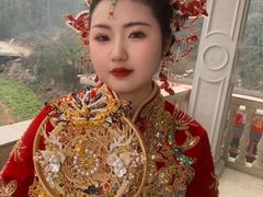 -贺加贝化妆美甲培训学校
