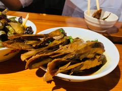 -琥珀老六龙虾(四里河店)