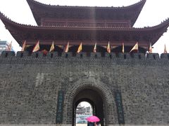 -巴陵广场