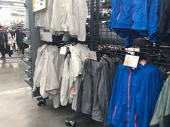 -迪卡侬(鲁泰大道店)