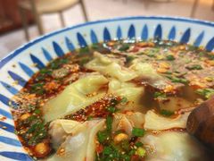 【黯然销魂】酸辣馄饨-雲物·云南小馆(好悦天地店)