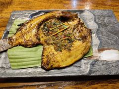 柠檬香草烤罗非鱼-粘芭喃腊云南的菜