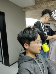 -宫铭烫发染发接发店