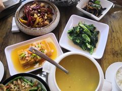 -隔壁老王·家常云南菜(花巷店)