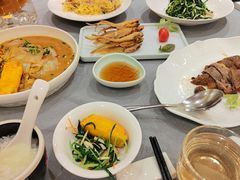 -唔哩赞·崇明私藏菜(建国西路店)