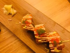 三文鱼寿司-坂吉屋·居酒屋深夜食堂(龙湖店)