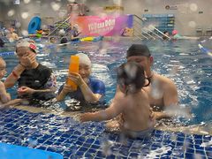 -蓝旗亲子游泳(范湖万达广场店)