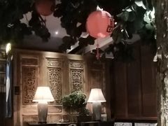 -八府香鸭·啫啫煲(华山路店)