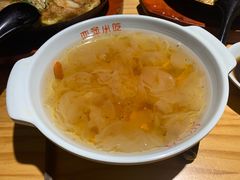 木耳炖桃胶-恋萍小吃(时代店)