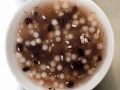 -芳婆糕团店(王府大街店)