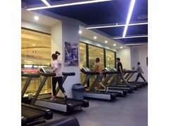 -美瑞斯特健身游泳会所(中南城店)