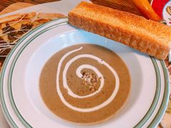 -I HOLIC艾豪丽披萨(KKone店)