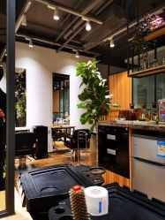 -Mentor Hair Salon