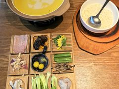 -云海肴·汽锅鸡·云南菜(天山百盛优客店)