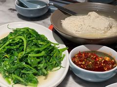 豌豆尖-懒人盐府人家(航天桥店)
