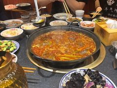 -沸炉重庆老火锅(军事博物馆店)