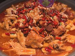 -徐记小怪兽肉蟹煲(中央大街店)