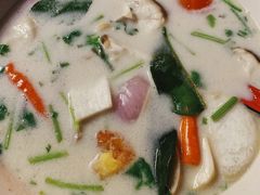 椰汁鸡汤-Pakorn's Kitchen