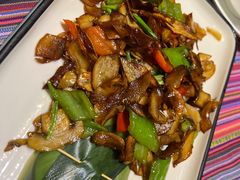 -香巴拉云南餐厅(华莱坞店)