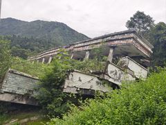 -四川汶川特大地震漩口中学遗址
