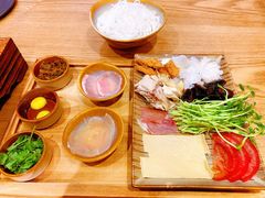 蒙自过桥米线-麦麦山云南菜(复地活力城店)