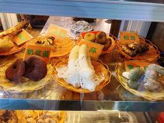 -易门野生菌府·菌海森林(月牙潭公园店)
