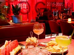 -FOUR PLAY BAR