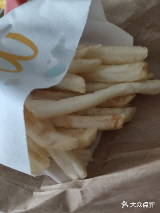 麦当劳(大栅栏店)刚出锅薯条图片