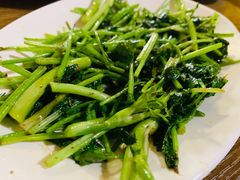 烤香菜-炙热童年·老北京炙子烤肉(南锣鼓巷店)