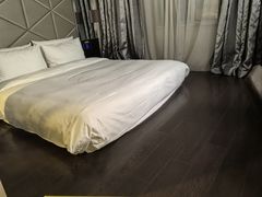 -桔子酒店(上海西藏北路地铁站店)