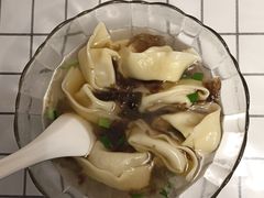 刀鱼馄饨-老半斋(福州路店)