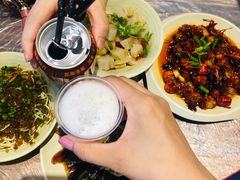 -巴厘龙虾·榜首油焖大虾(音乐学院·沿江酒馆店)
