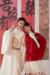 -角色婚纱摄影(中心店)