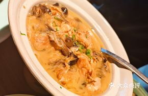 Boneless Chicken Stewed with Chanterelles