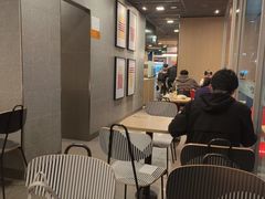-麦当劳(轻轨曹杨路店)
