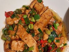 -爱碗亭·鲜炒湖南菜(壹城中心店)