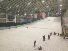 -乔波室内滑雪场
