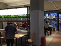 用餐区-肯德基(西稍门店)