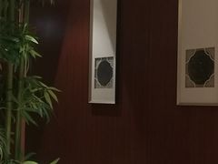-景月阁空中食府(希尔顿酒店)