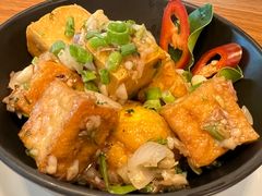 -Chom Cafe and Restaurant