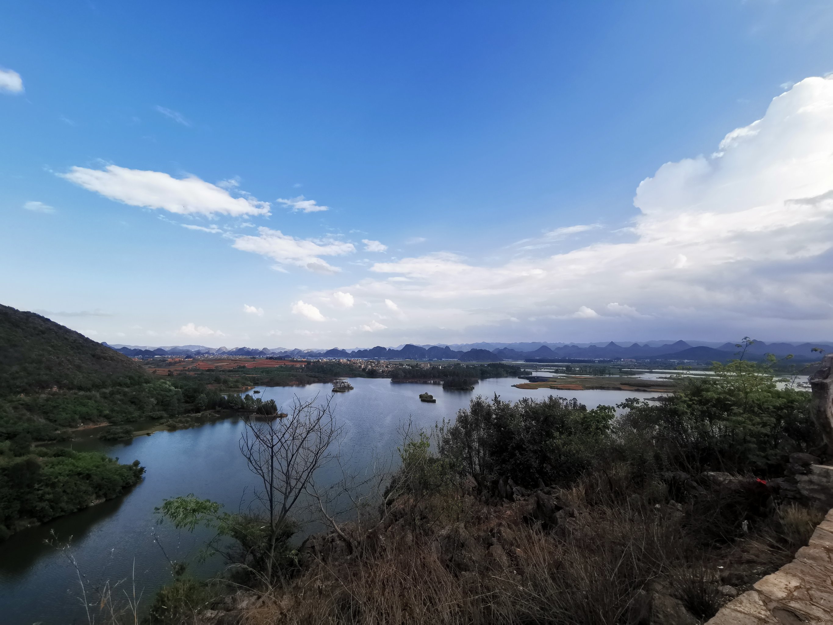 初夏时节来有风的地方云南普者黑,舍得村的