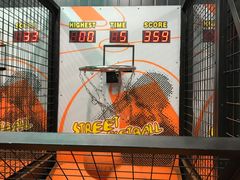 -极限PLAY运动娱乐新世界·团建派对潮玩休闲馆·室内蹦极高空游乐园